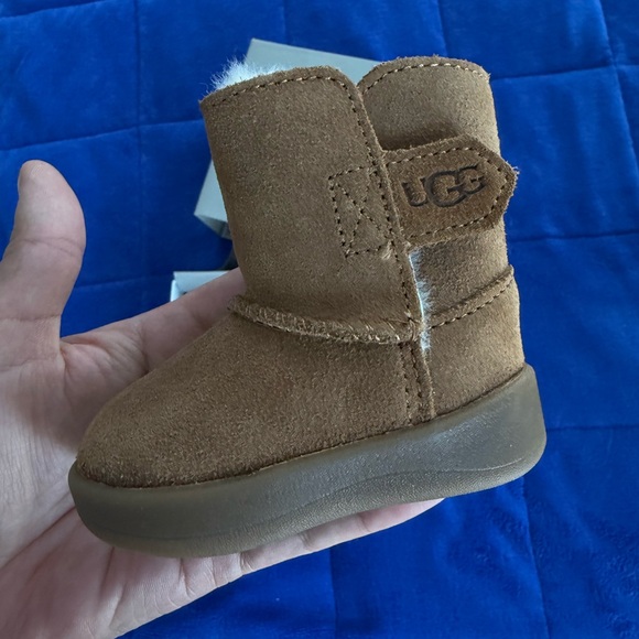 UGG Brown Baby Walker Shoes Suede Classic - Picture 3 of 5